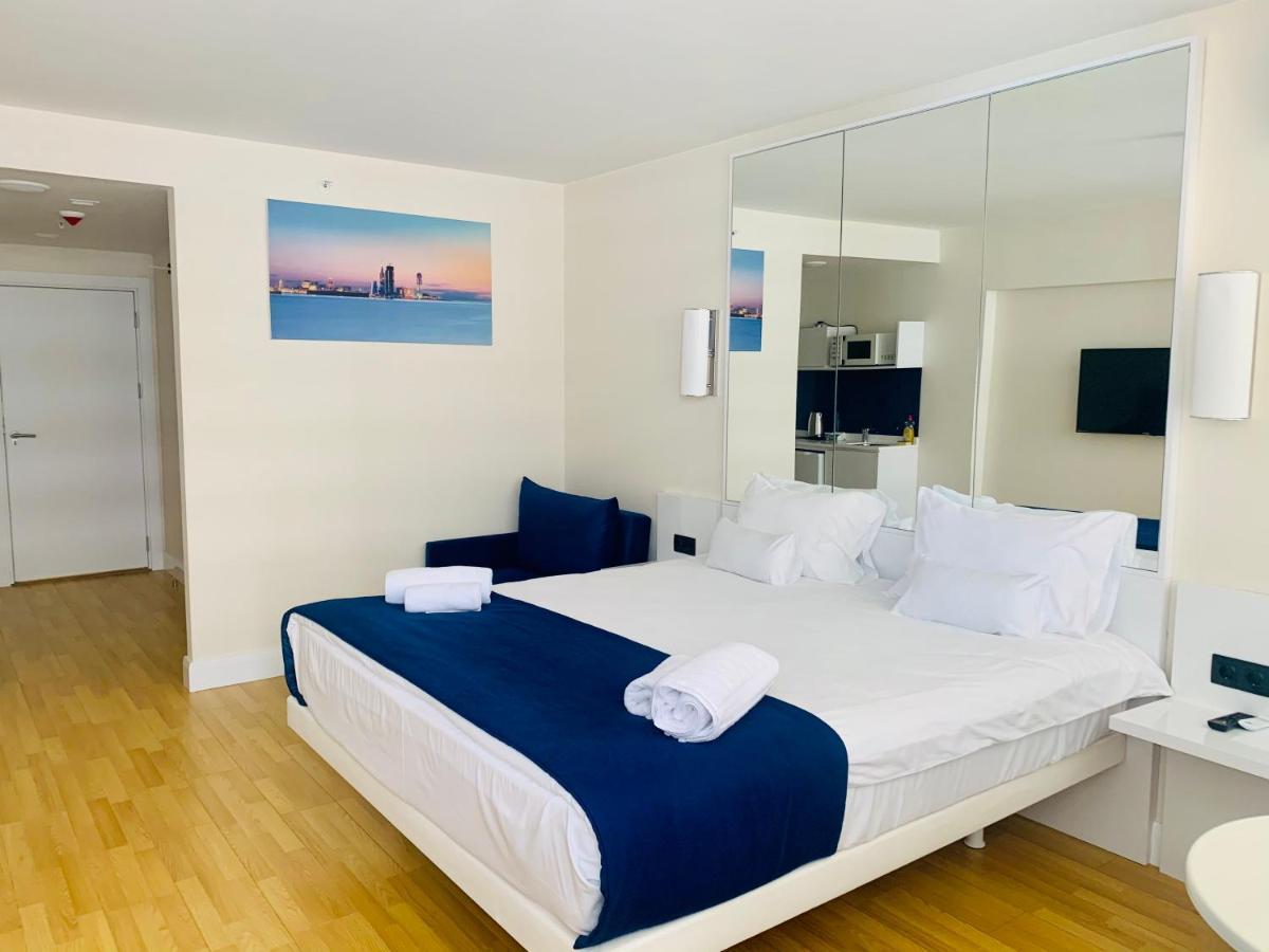 Royal Sea Breeze Apartments 巴统 外观 照片