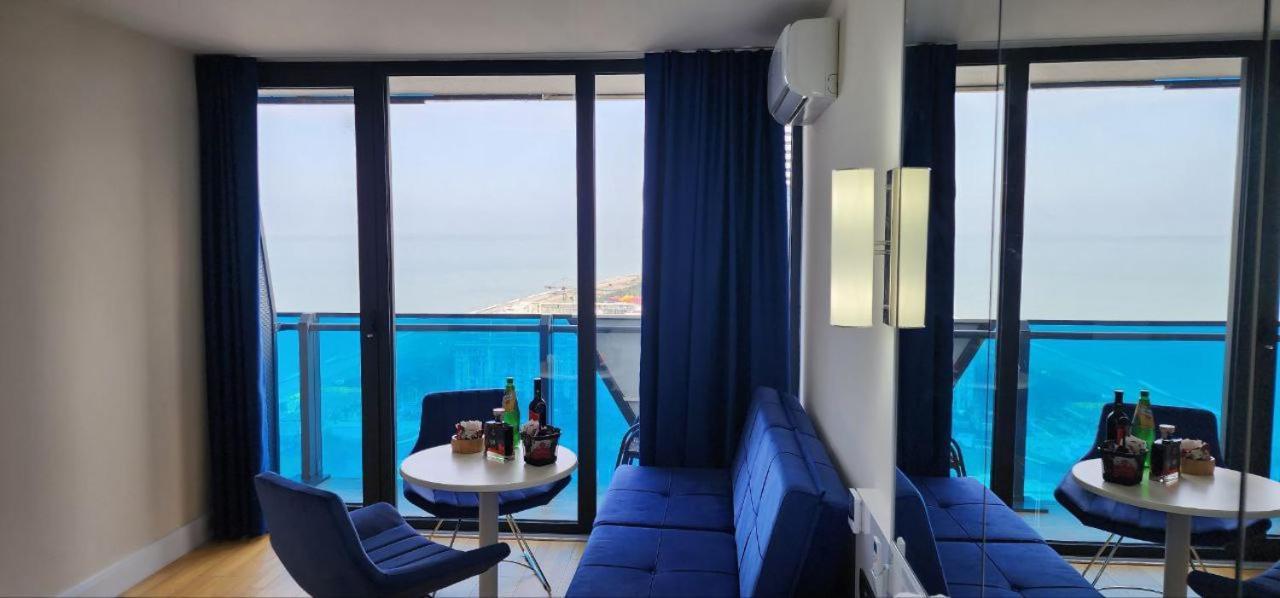Royal Sea Breeze Apartments 巴统 外观 照片