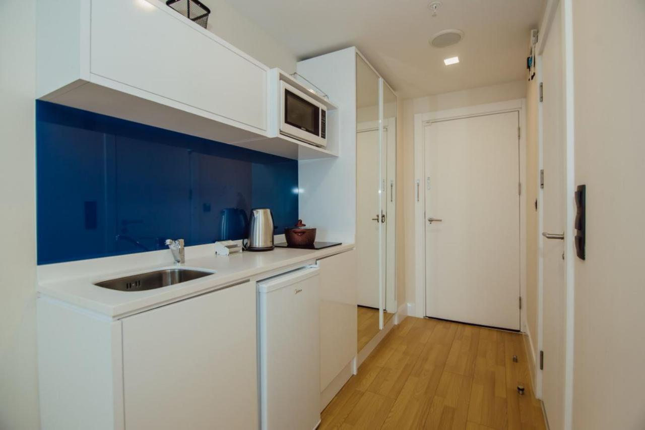 Royal Sea Breeze Apartments 巴统 外观 照片