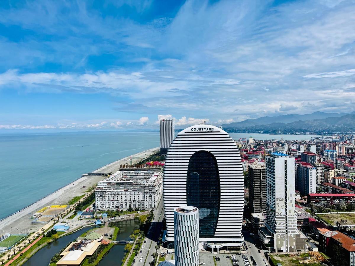 Royal Sea Breeze Apartments 巴统 外观 照片