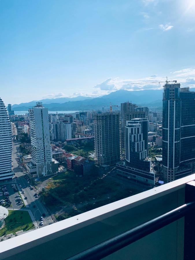 Royal Sea Breeze Apartments 巴统 外观 照片