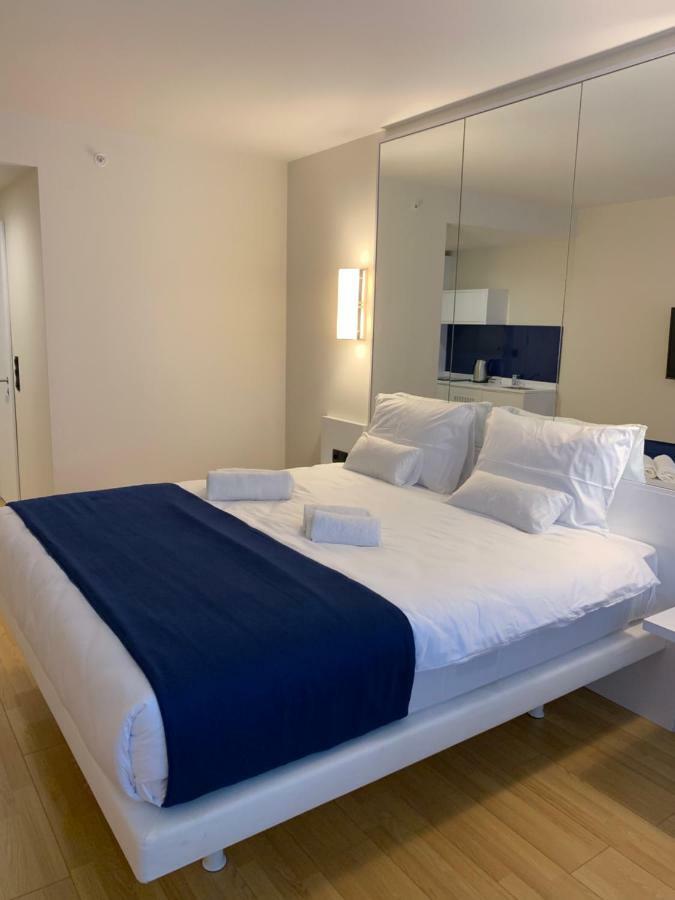 Royal Sea Breeze Apartments 巴统 外观 照片
