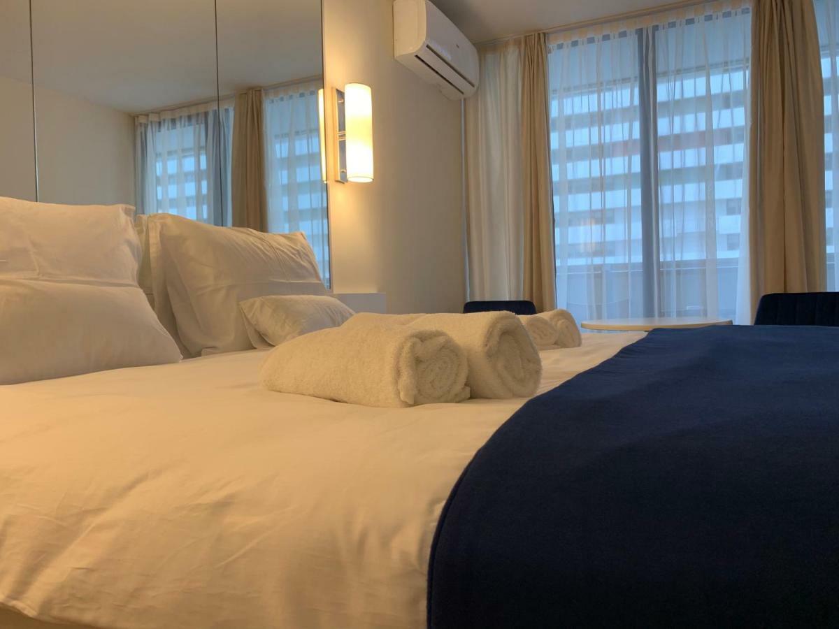 Royal Sea Breeze Apartments 巴统 外观 照片